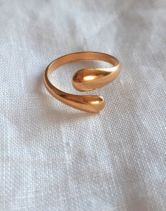 Bague en acier dorée Luna