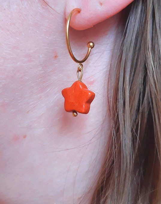 Boucles en acier dorées Grenat