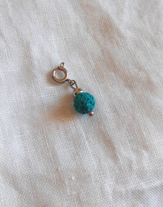Charm acier argenté perle de lave Borgo