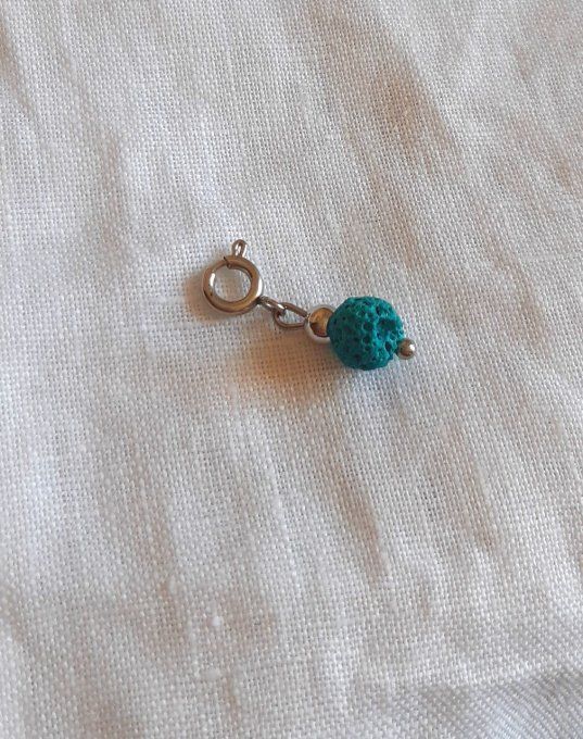 Charm acier argenté perle de lave Borgo