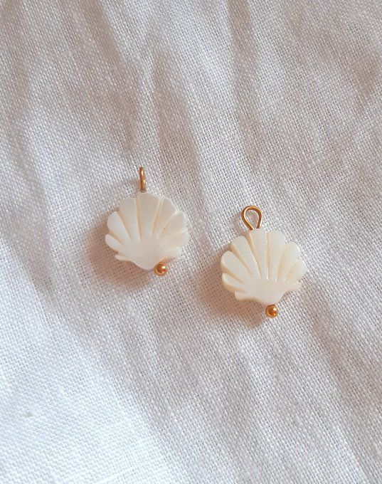 Charm coquillage nacre doré pour créoles 12mm