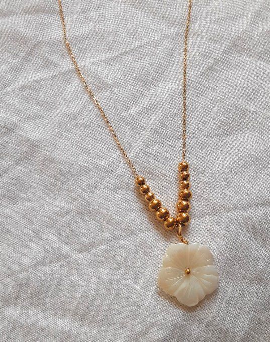 Collier acier doré nacre Tiaré