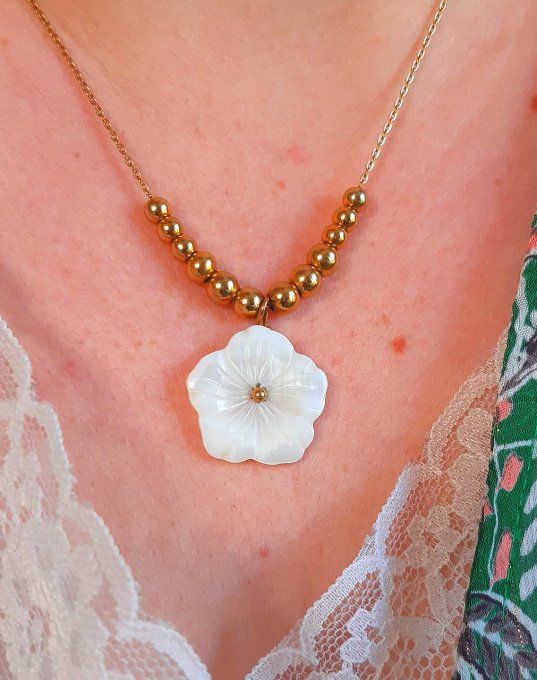 Collier acier doré nacre Tiaré