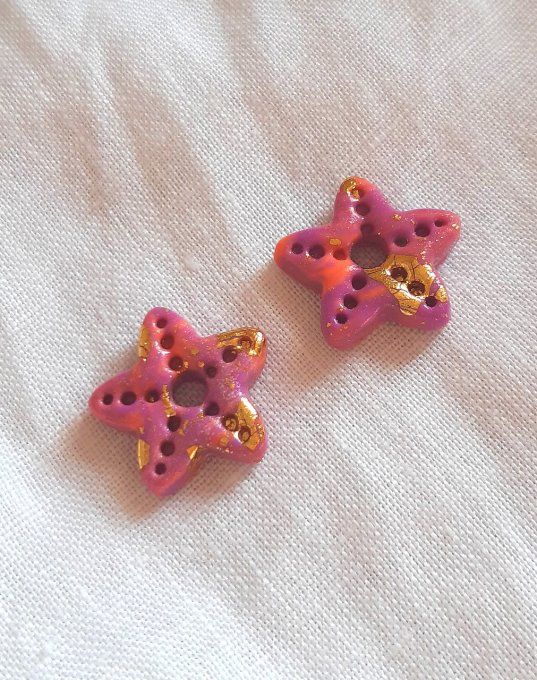 Étoiles de mer en pâte fimo rose/dorées