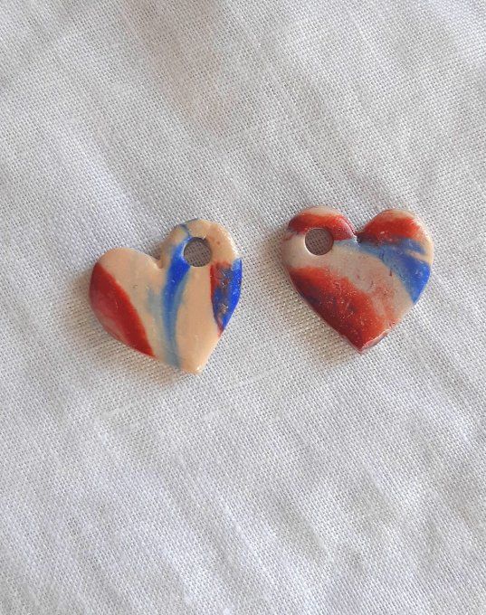Coeurs marbrés bleu en pâte fimo